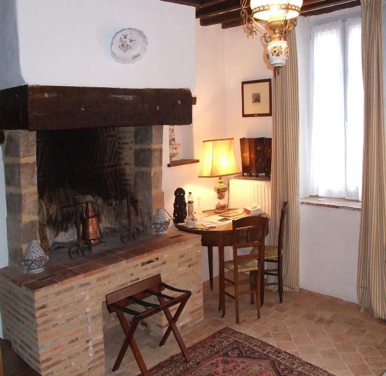 Bed and Breakfast Le Moulin D'Hys La Cropte Номер фото