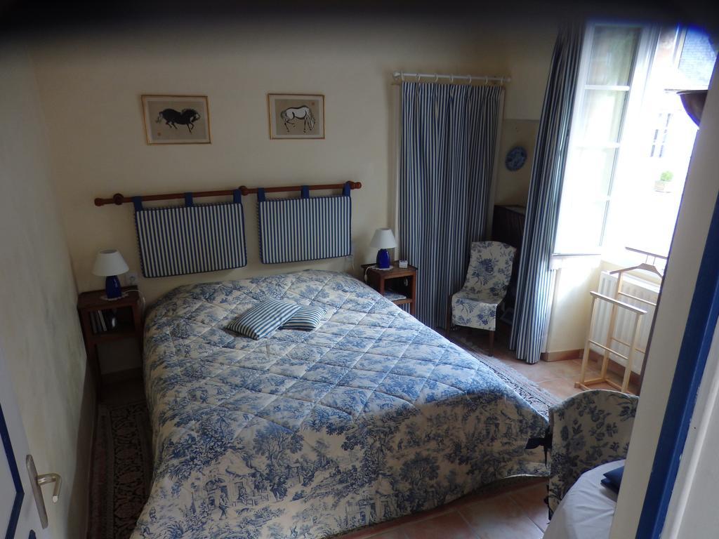 Bed and Breakfast Le Moulin D'Hys La Cropte Екстер'єр фото
