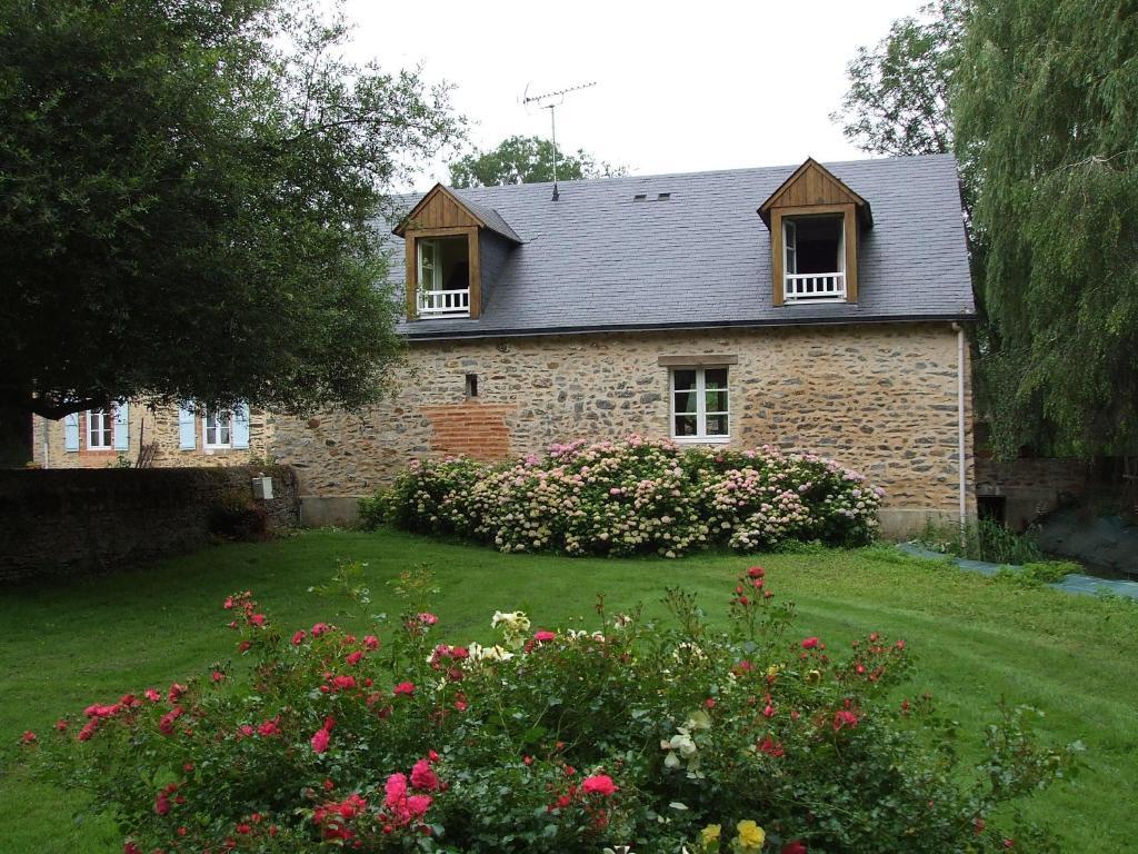 Bed and Breakfast Le Moulin D'Hys La Cropte Екстер'єр фото