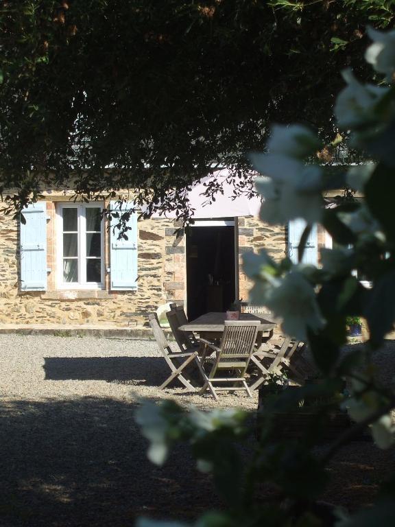 Bed and Breakfast Le Moulin D'Hys La Cropte Екстер'єр фото